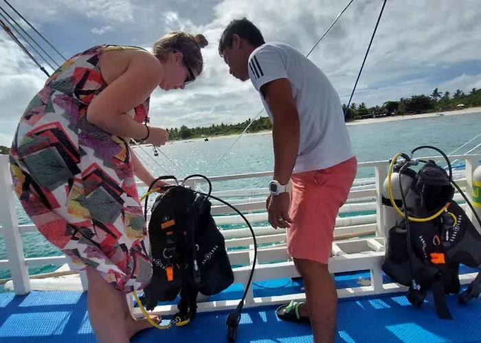 Avila's Horizon Dive Malapascua
